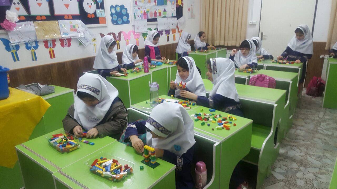فعالیت های لگوی آموزشی دی ماه دانش آموزان باران اندیشه